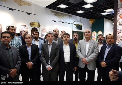 بازدید مدیران خبرگزاری تسنیم از نمایشگاه آستان قدس رضوی