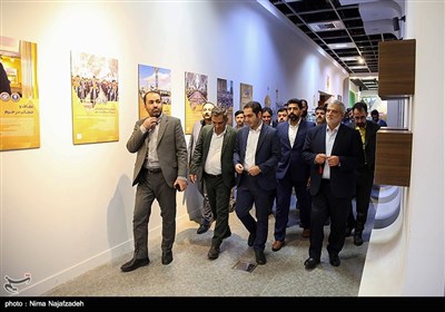 بازدید مدیران خبرگزاری تسنیم از نمایشگاه آستان قدس رضوی