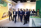 بازدید مدیران خبرگزاری تسنیم از نمایشگاه آستان قدس رضوی