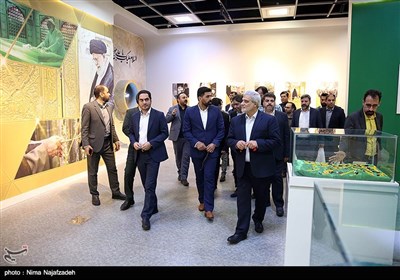 بازدید مدیران خبرگزاری تسنیم از نمایشگاه آستان قدس رضوی