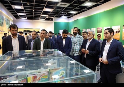 بازدید مدیران خبرگزاری تسنیم از نمایشگاه آستان قدس رضوی
