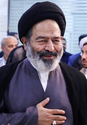 نشست صمیمی با نوجوانان و جوانان حاضر در حج 1404