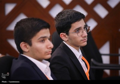 نشست صمیمی با نوجوانان و جوانان حاضر در حج 1404