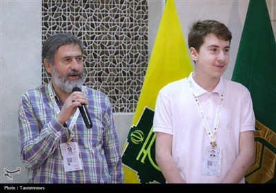 نشست صمیمی با نوجوانان و جوانان حاضر در حج 1404