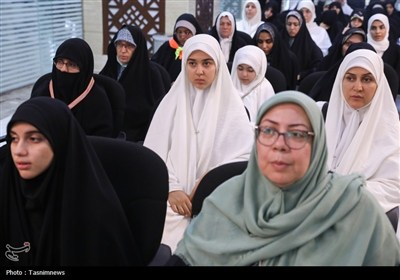 نشست صمیمی با نوجوانان و جوانان حاضر در حج 1404