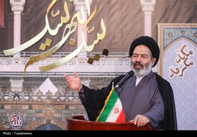 نشست صمیمی با نوجوانان و جوانان حاضر در حج 1404