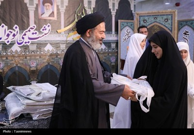 نشست صمیمی با نوجوانان و جوانان حاضر در حج 1404