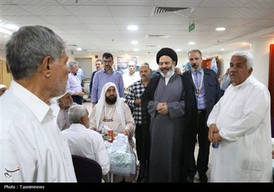 دیدار صمیمی سرپرست حجاج ایرانی با زائران کشورمان در مکه مکرمه