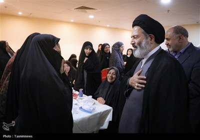 دیدار صمیمی سرپرست حجاج ایرانی با زائران کشورمان در مکه مکرمه