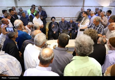 دیدار صمیمی سرپرست حجاج ایرانی با زائران کشورمان در مکه مکرمه