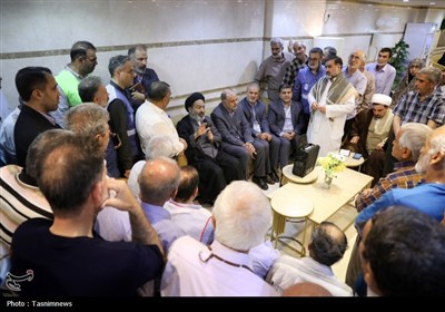 دیدار صمیمی سرپرست حجاج ایرانی با زائران کشورمان در مکه مکرمه