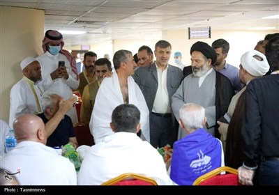 دیدار صمیمی سرپرست حجاج ایرانی با زائران کشورمان در مکه مکرمه