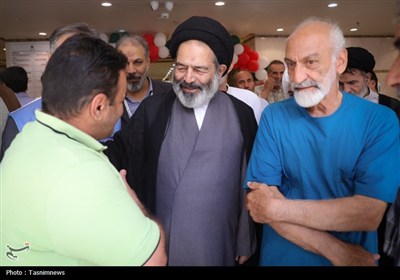 دیدار صمیمی سرپرست حجاج ایرانی با زائران کشورمان در مکه مکرمه