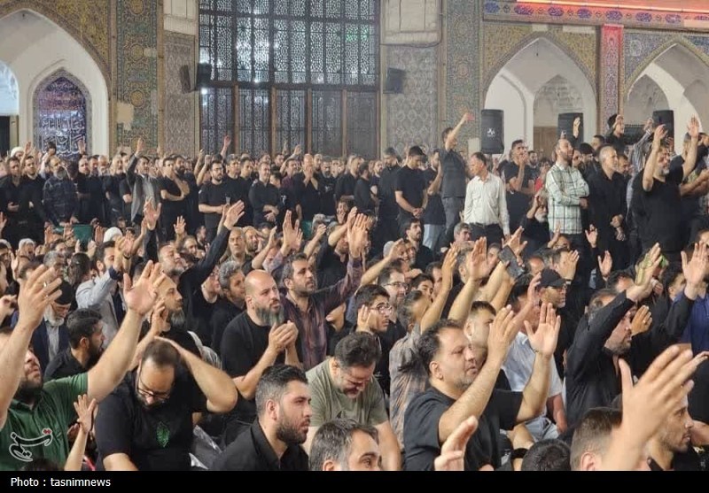  حال و هوای قبله تهران در نخستین شب از ایام مسلمیه +‌ فیلم 