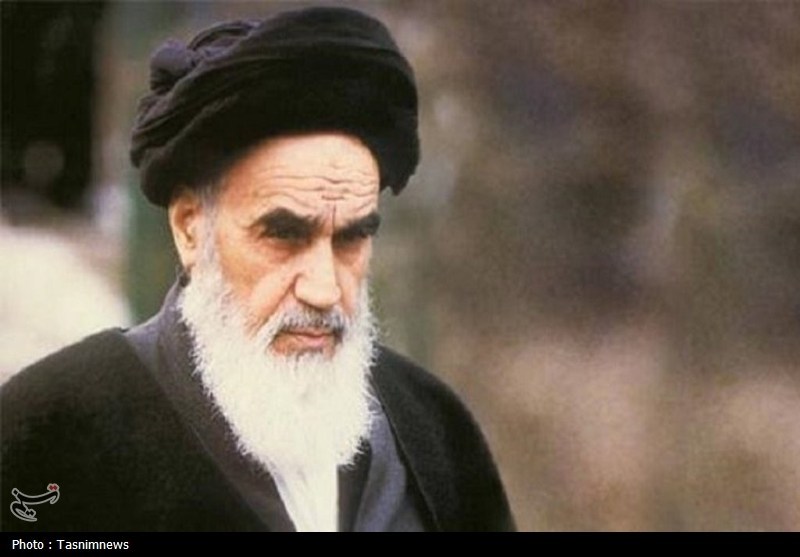 یادداشت| امام خمینی(ره) تجلی شخصیت تاریخی،الهی و انقلابی امت