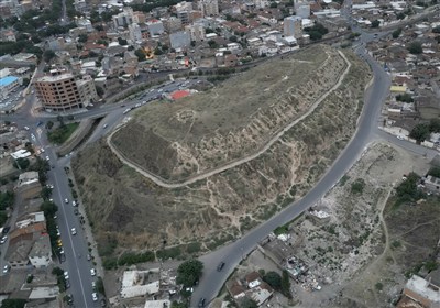 پناه معتادان وبیخانمانها به دخمههایی در دل تپه قلعه خندان