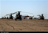 انضمام 10 مروحیات معاد تأهیلها إلى أسطول طیران الجیش الإیرانی