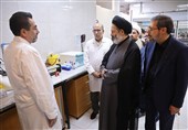 بازدید سرپرست حجاج ایرانی از مرکز پزشکی حج و زیارت در مکه