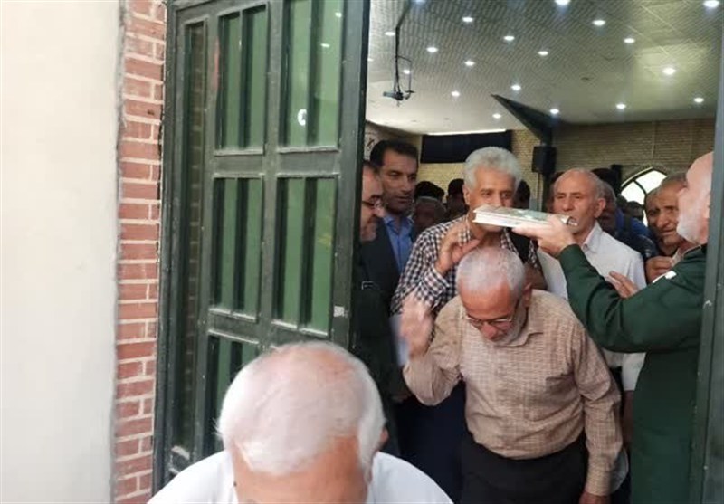 حضور زرقانی‌ها در مرقد مطهر امام(ره)