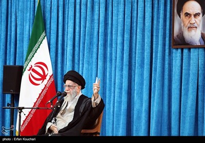 رهبر انقلاب: انقلاب امام جایگاه آمریکا را تنزل داد