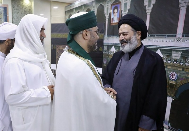 دیدار صمیمانه علمای اهل سنت با سرپرست حجاج ایرانی در مکه