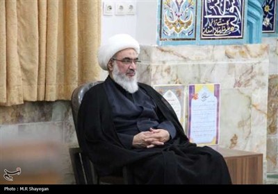 مراسم سالگرد ارتحال امام (ره) در مدرسه علمیه بوشهر