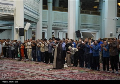 یادواره شهدای 15 خرداد و بندر شهید رجایی در حرم شاهچراغ