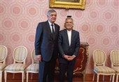طهران وموسکو تؤکدان على الحلول الإقلیمیة لأزمة أفغانستان