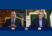 بزشکیان یؤکد فی اتصال مع السیسی: مستعدون لتوسیع العلاقات مع مصر