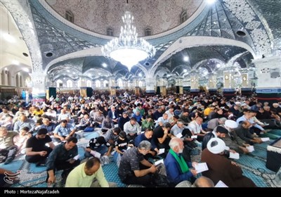دعای عرفه در آستان امامزاده علی بن باقر اردهال- عکس صفحه است ...