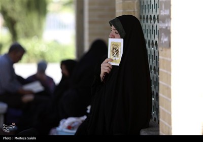 مراسم دعای عرفه در اصفهان و همدان