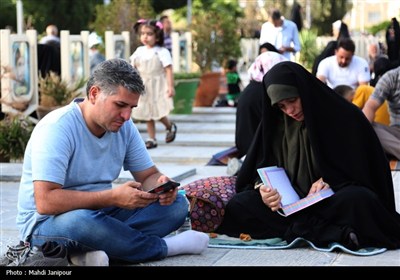 دعای عرفه در جوار شهدا