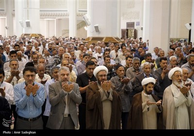صلاة عيد الأضحى في مرقد شاه جراغ (ع)