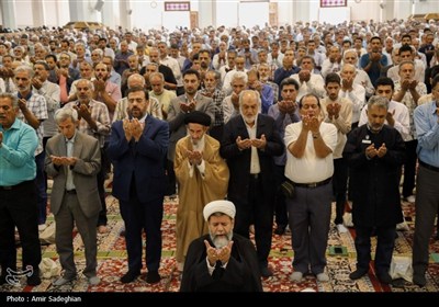 صلاة عيد الأضحى في مرقد شاه جراغ (ع)