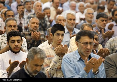 صلاة عيد الأضحى في مرقد شاه جراغ (ع)