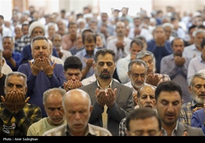 صلاة عيد الأضحى في مرقد شاه جراغ (ع)