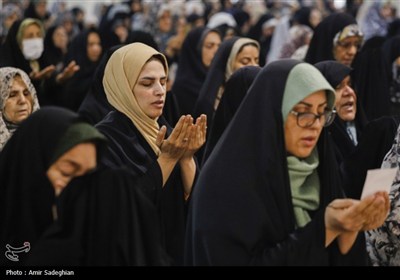 صلاة عيد الأضحى في مرقد شاه جراغ (ع)