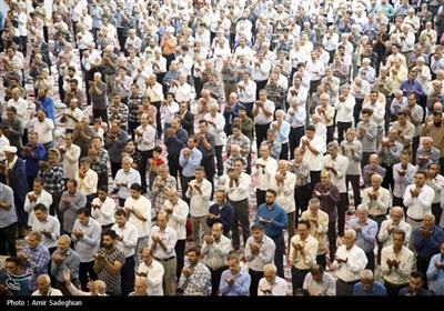 صلاة عيد الأضحى في مرقد شاه جراغ (ع)