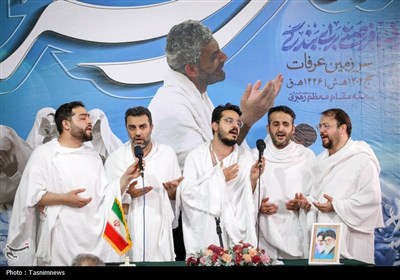 دعای عرفه حجاج بیت‌الله الحرام در صحرای عرفات