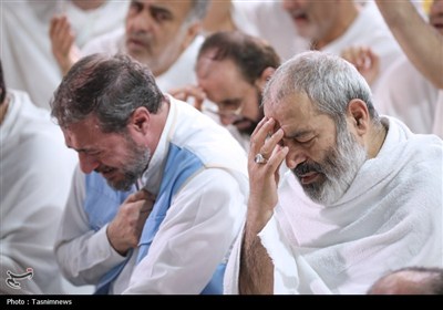 دعای عرفه حجاج بیت‌الله الحرام در صحرای عرفات