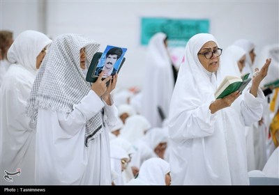 دعای عرفه حجاج بیت‌الله الحرام در صحرای عرفات