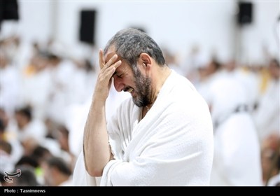 دعای عرفه حجاج بیت‌الله الحرام در صحرای عرفات