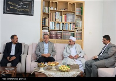 دیدار استاندار با امام جمعه اهل سنت درمیان