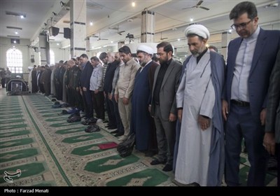 تشییع پیکر آیت الله حجتی در کرمانشاه