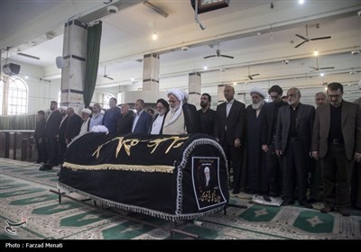 تشییع پیکر آیت الله حجتی در کرمانشاه