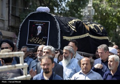 تشییع پیکر آیت الله حجتی در کرمانشاه