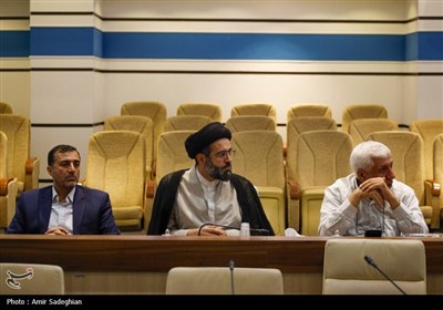 نشست کمیسیون تخصصی کارگروه ملی زیارت در حرم شاهچراغ (ع)