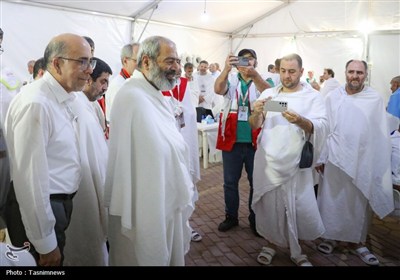 بازدید میدانی سرپرست حجاج ایرانی از بیمارستان صحرایی و کاروان جانبازان در عرفات