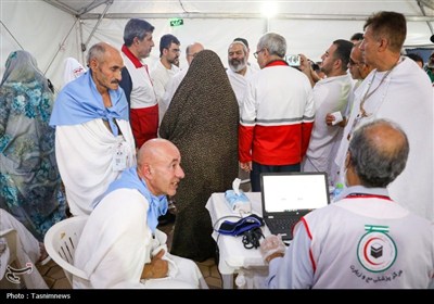 بازدید میدانی سرپرست حجاج ایرانی از بیمارستان صحرایی و کاروان جانبازان در عرفات