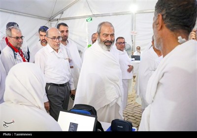 بازدید میدانی سرپرست حجاج ایرانی از بیمارستان صحرایی و کاروان جانبازان در عرفات